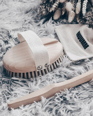 Körpermassagebürste mit Buchenholz-Atawa-Faser und abnehmbarem Stab Nr. 2 Hhuumm - 2