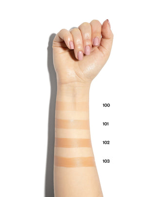 Lifting Face Foundation mit einer natürlichen Farbe Paese