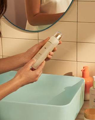 Liquid Glow On Peeling-Serum für Unreinheiten und Verbesserung des Hauttonus Health Labs Pflege