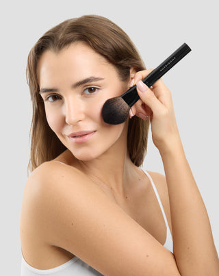 Nutridome Puderpinsel mit flauschigen Borsten - 2