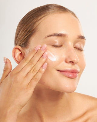 Nutridome feuchtigkeitsspendende Anti-Falten-Tagescreme mit Macadamiaöl - 2