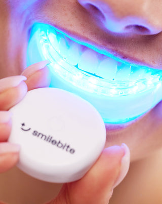 Smilebite Light & Bright LED Zahnaufhellungsset + Whitesmile Serum™ - 2