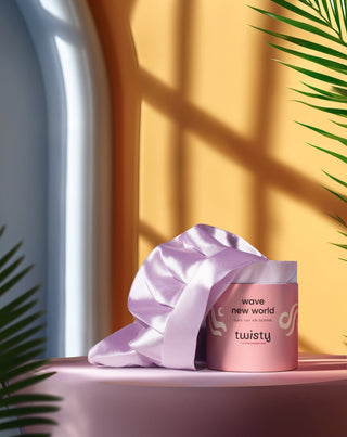 Rosa Seidenhaube Wave New World für lockiges und welliges Haar Twisty