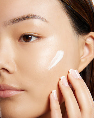 Leichte Tagescreme mit Spirulina und natürlichen Ölen für alle Hauttypen - 2