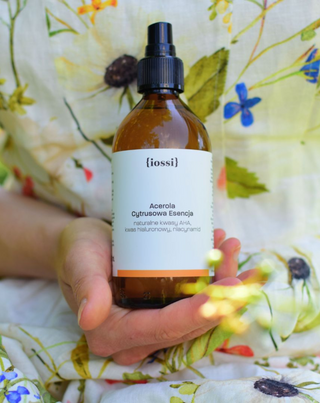 Zitrus-Gesichtswasser mit AHA-Säuren mit natürlichen Ölen und Niacinamid 200 ml Acerola Iossi - 2