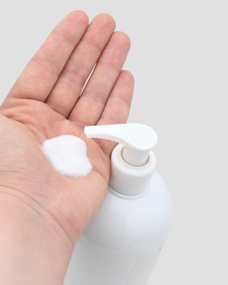 Feuchtigkeitsspendende und straffende Körpermilch mit Jojoba-Nutridome-Öl - 5