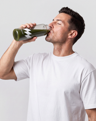 Nahrungsergänzungsmittel zum Trinken für Männer: umfassende Unterstützung für den Körper, Vitamine, Mineralstoffe, Ballaststoffe Monolit