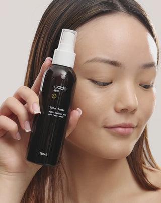 Gesichtswasser mit Tsubaki-Öl und Uddo-Rosenwasser - 2