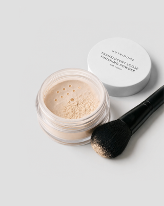 Locker, transparenter Fixierpuder mit seidigem Finish Nutridome