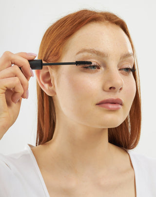 Verdickende, verlängernde und verdickende Mascara mit Nutridome Rizinusöl - 2